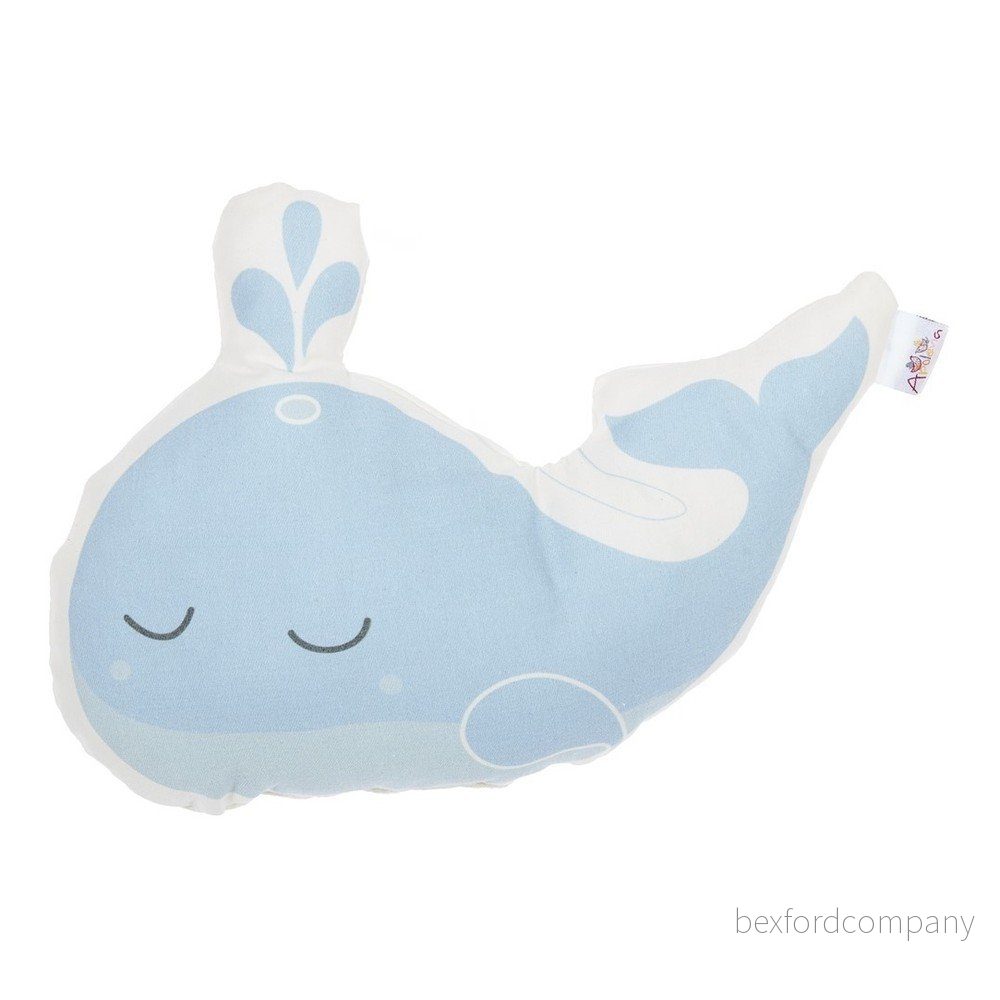 Modrý dětský polštářek s příměsí bavlny Mike & Co. NEW YORK Pillow Toy Whale, 35 x 24 cm v:1284952
