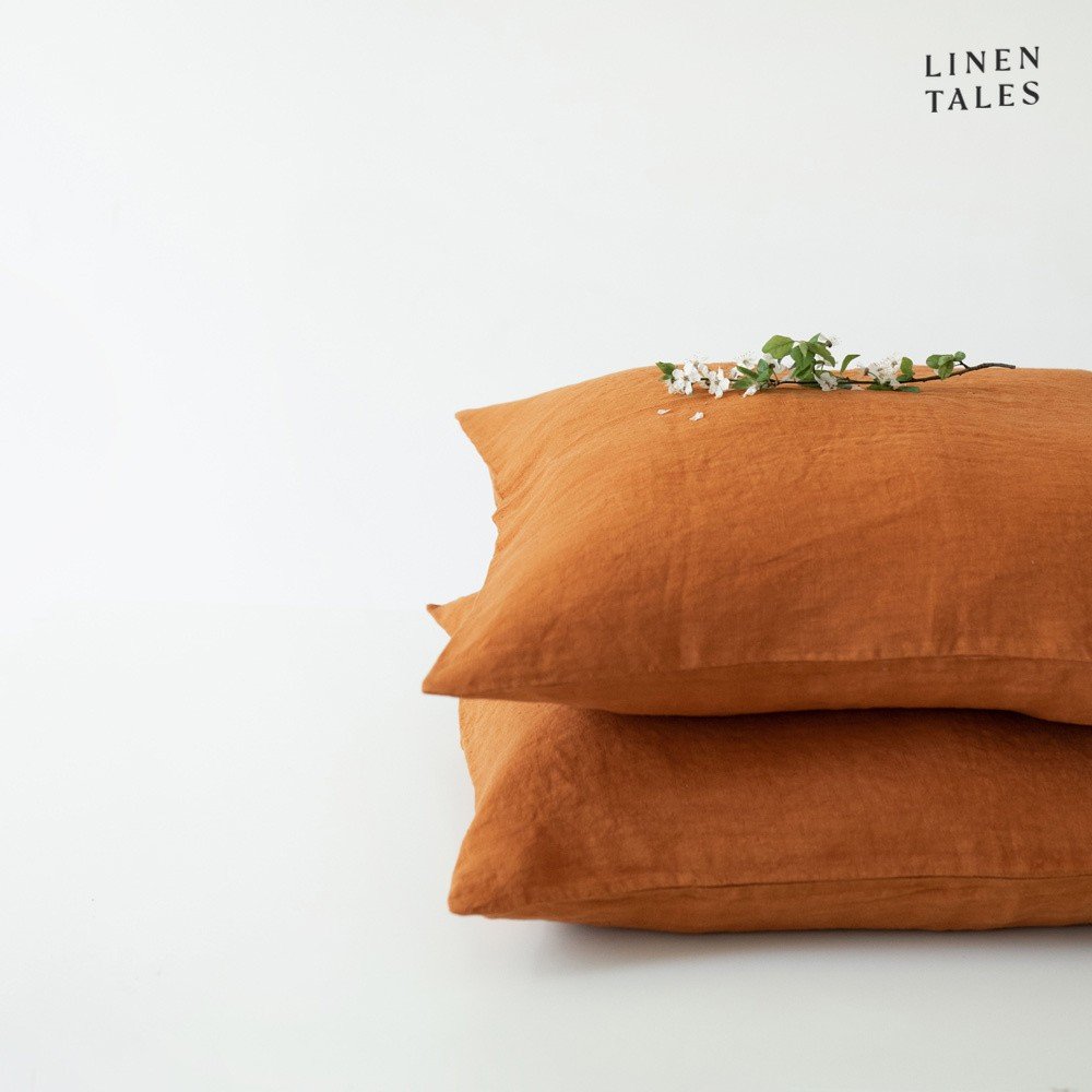 Lněný povlak na polštář 40x40 cm Almond – Linen Tales v:1538270