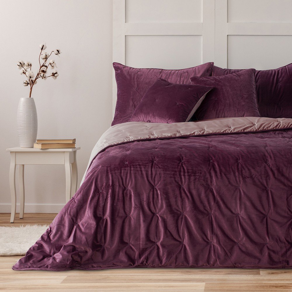 Fialový sametový přehoz na dvoulůžko DecoKing Daisy, 220 x 200 cm v:1362895
