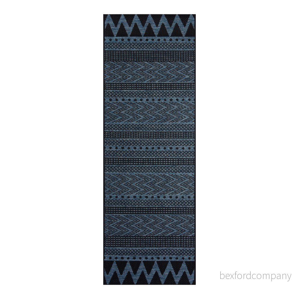 Tmavě modrý venkovní koberec NORTHRUGS Sidon, 70 x 200 cm v:1337487
