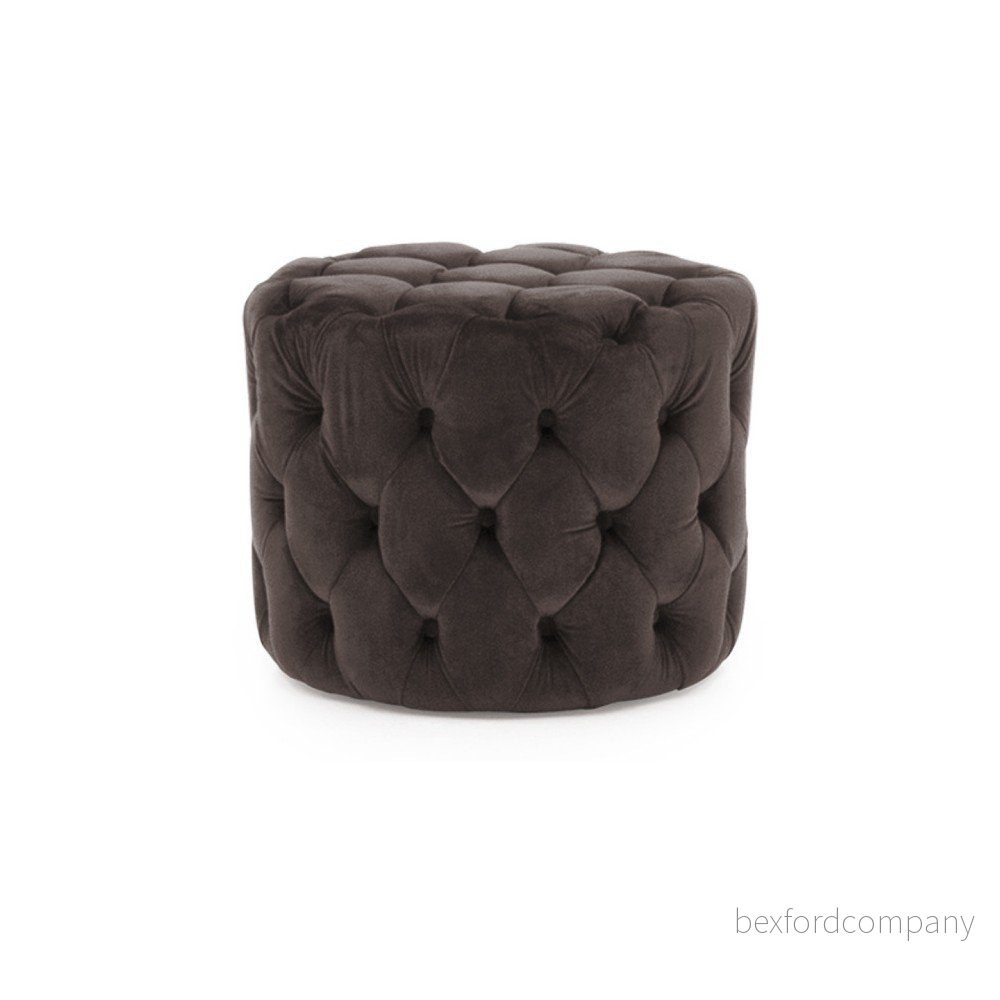 Tmavě šedá podnožka se sametovým potahem VIDA Living Perkins, ø 55 cm v:1137944