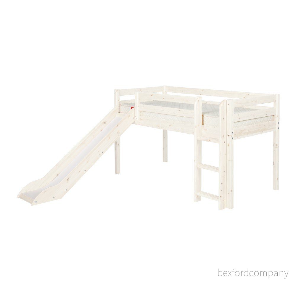 Bílá středně vysoká dětská postel z borovicového dřeva se skluzavkou Flexa Classic, 90 x 200 cm v:1294940