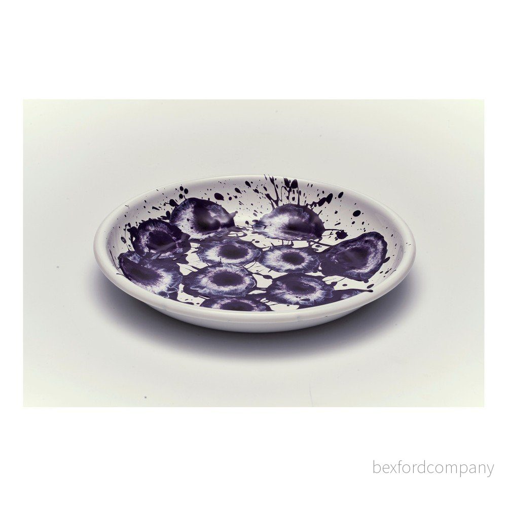 Fialovobílý smaltovaný talíř Kapka Floral Madness, Ø 24,5 cm v:1037396
