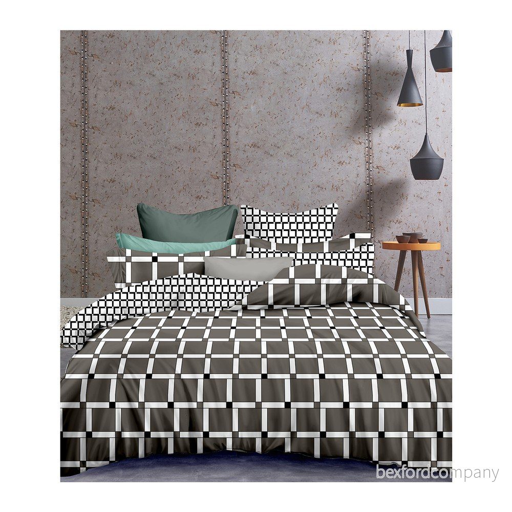 Černo-bílé ooboustranné povlečení na jednolůžko z mikrovlákna DecoKing Hypnosis Wall, 200 x 135 cm v:1272848