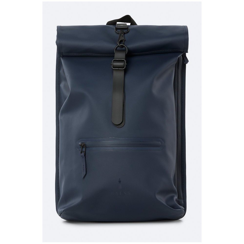 Tmavě modrý rolovací batoh s vysokou voděodolností Rains Rucksack v:1319222