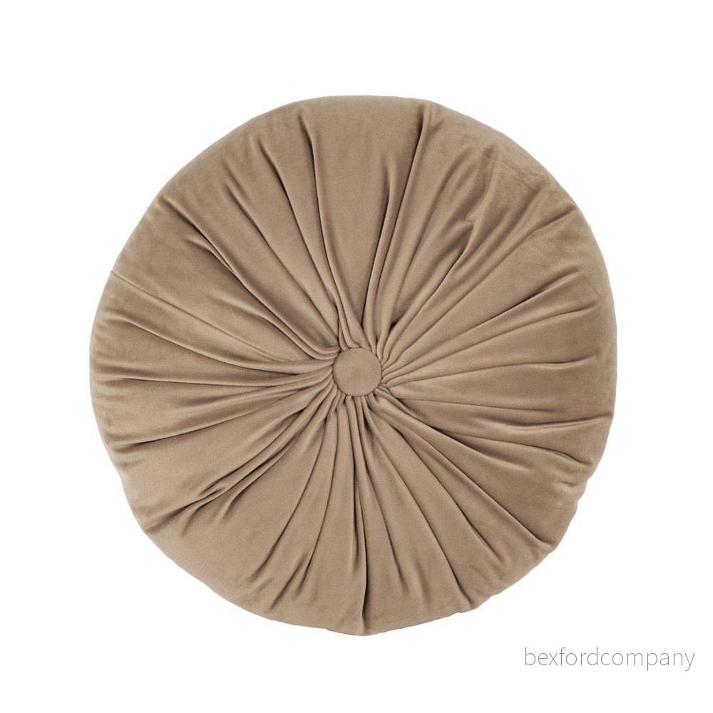 Hnědý sametový dekorativní polštář Tiseco Home Studio Velvet, ø 38 cm v:1368737